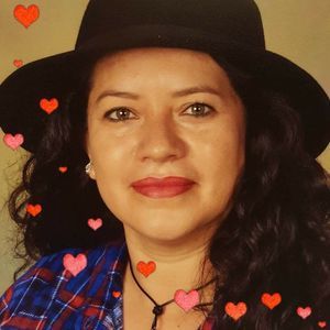 Meet your Posher, Adela